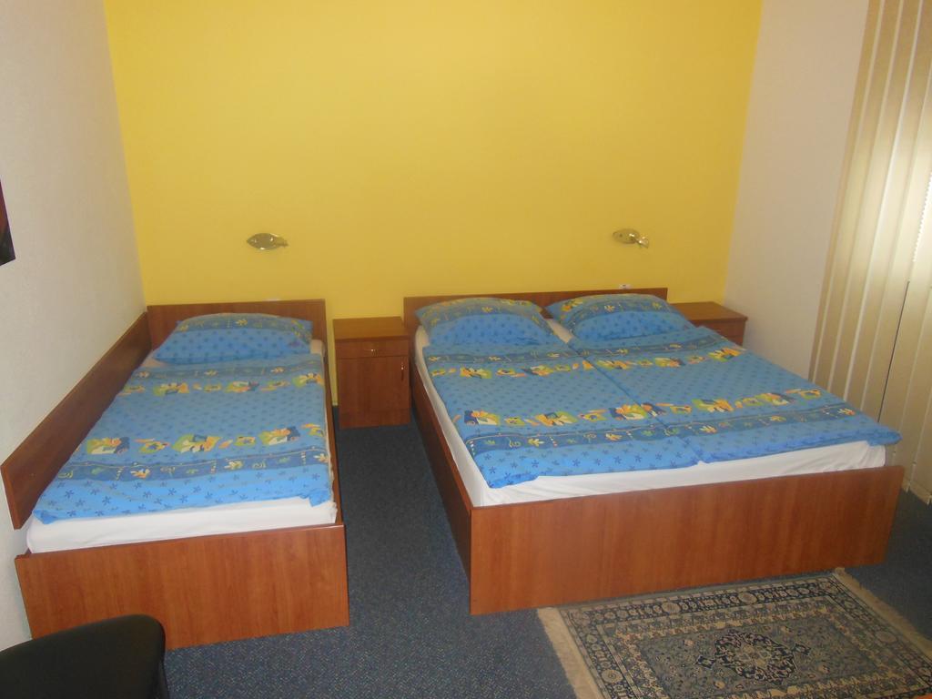 Hotel Pri Belokranjcu Novo Mesto Cameră foto